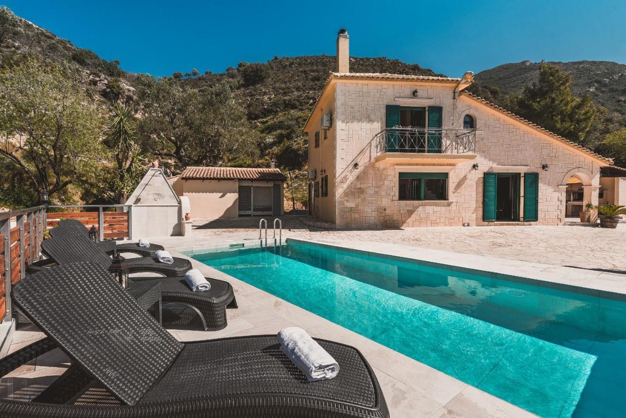 Villa Kanalos - Private Pool & Stunning Views, By Zantewize Kalamákion Exterior foto